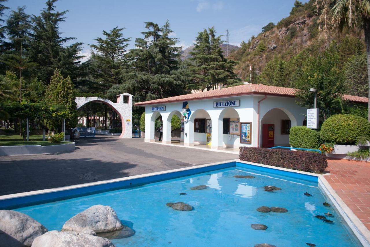 Villaggio Turistico La Mantinera - Appartamenti De Luxe Praia a Mare Εξωτερικό φωτογραφία