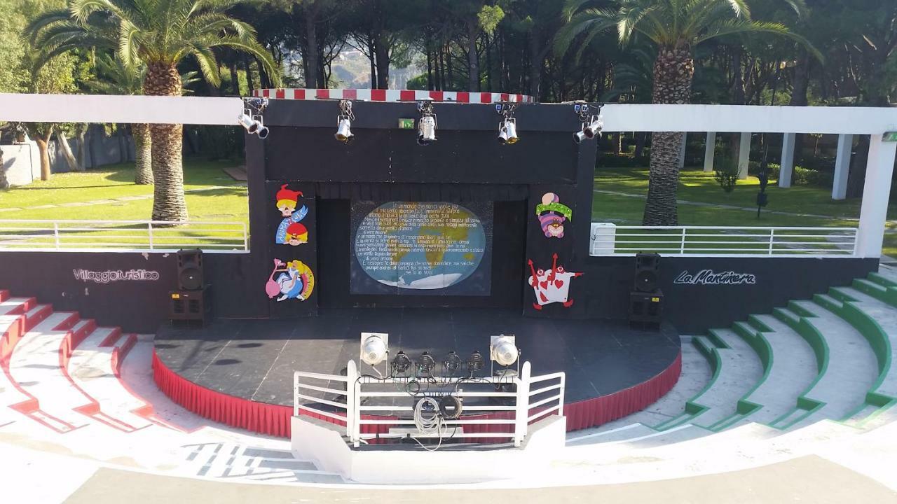 Villaggio Turistico La Mantinera - Appartamenti De Luxe Praia a Mare Εξωτερικό φωτογραφία